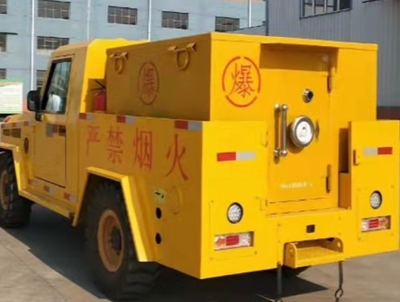 乐平凯龙爆破器材运输车：保障爆破任务的安全运行